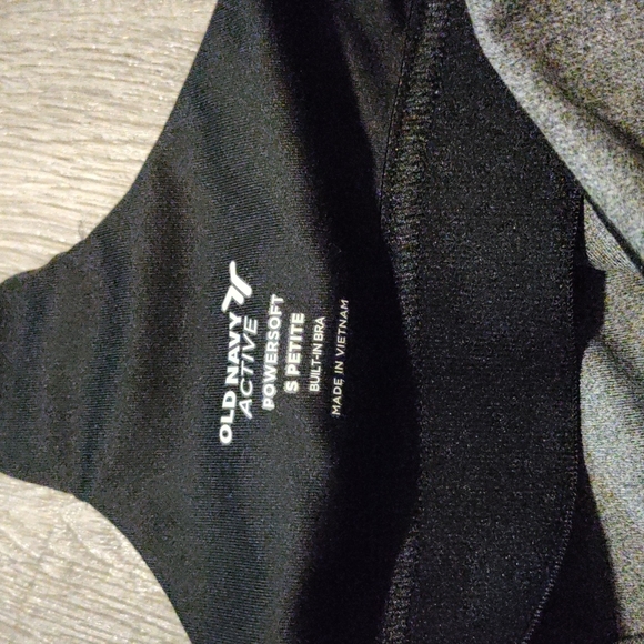 NWOT Old Navy Workout Top - Picture 3 of 5